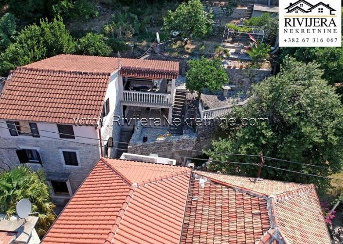 Image No.3-Maison de 4 chambres à vendre à Tivat