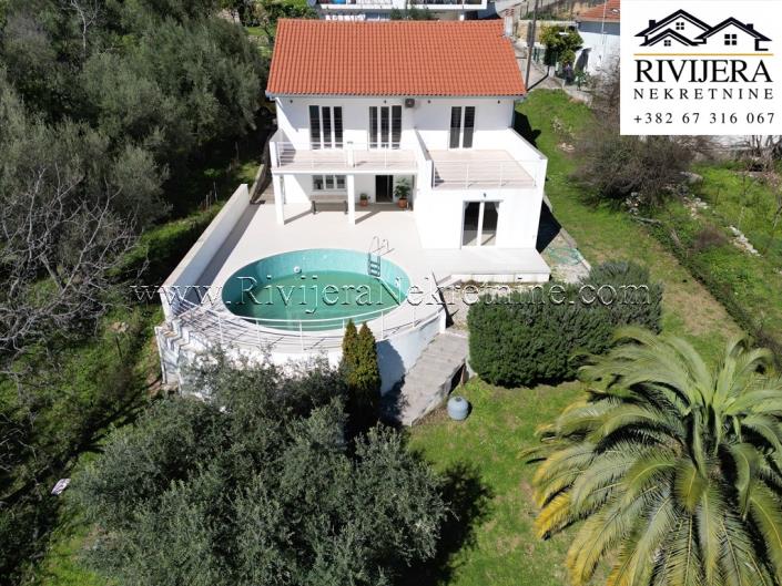 Image No.2-Villa de 4 chambres à vendre à Ðenovici