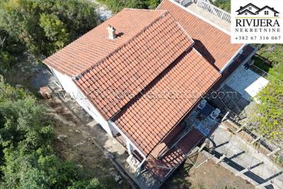 Kuca_Tivat_Krasici_Rivijera_Nekretnine-15-850x570