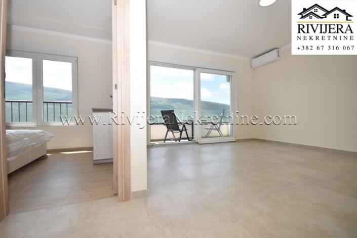 Image No.3-Appartement de 1 chambre à vendre à Kumbor