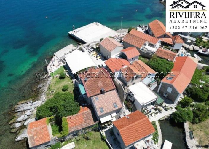 Image No.2-Maison de 5 chambres à vendre à Tivat