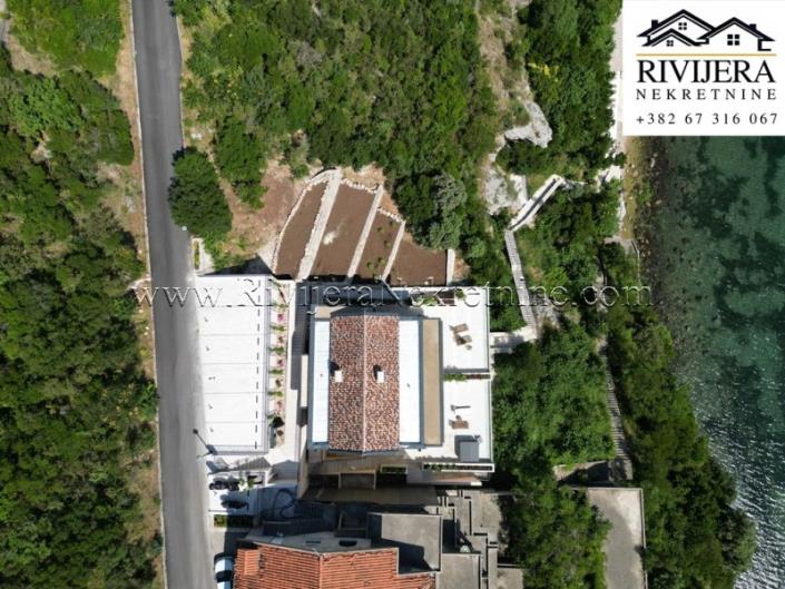 Image No.2-Appartement de 2 chambres à vendre à Igalo