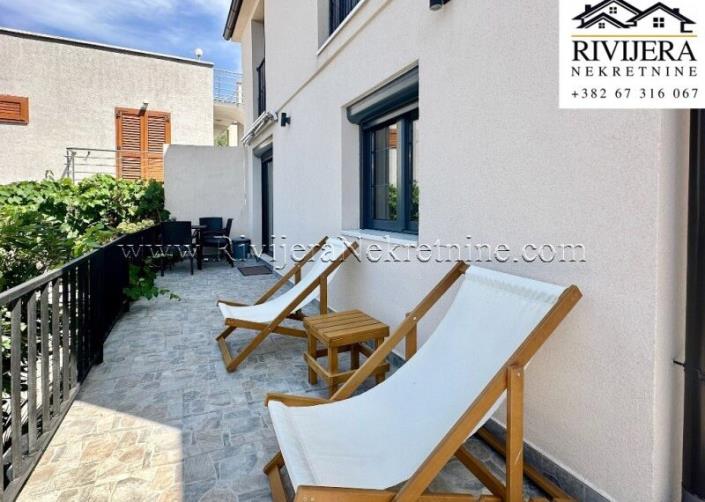 Image No.12-3 Bed House for sale