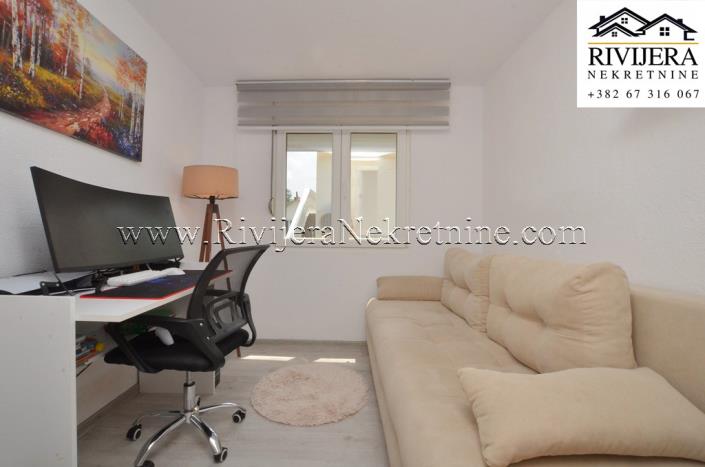 Image No.11-3 Bed House for sale