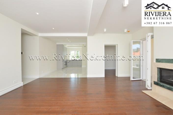 Image No.4-Appartement de 3 chambres à vendre à Ðenovici