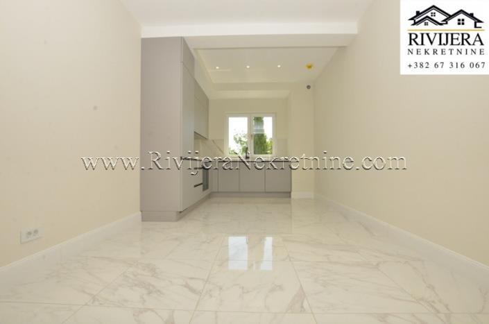 Image No.8-Appartement de 3 chambres à vendre à Ðenovici