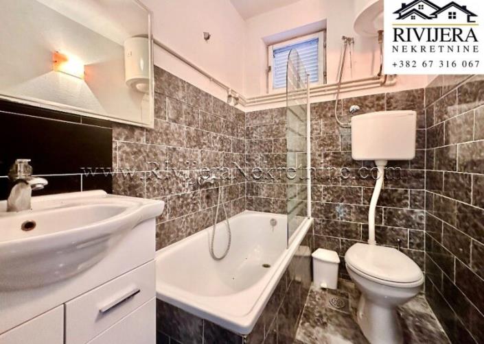 Image No.5-Maison de 5 chambres à vendre à Tivat