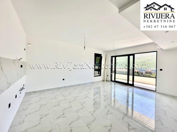 Image No.4-Appartement de 2 chambres à vendre à Kumbor