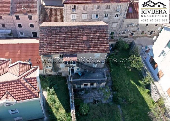 Image No.3-Maison de 4 chambres à vendre à Risan