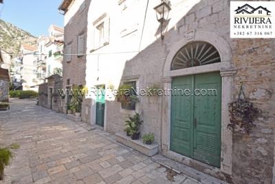 Rivijera_Nekretnine_kuca_for-sale_Risan_Boka-bay-8-850x570