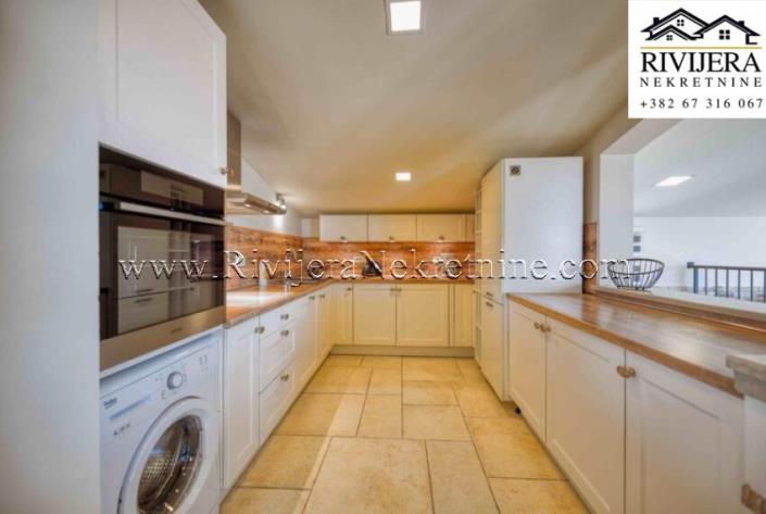 Image No.6-Maison de 10 chambres à vendre à Tivat