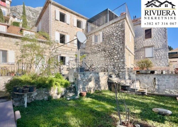 Image No.17-4 Bed House for sale