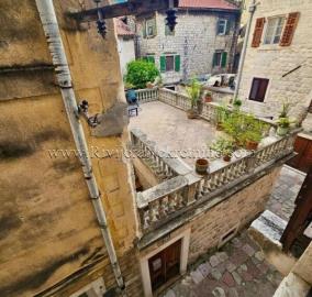 prodaja_sale_rivijera_nekretnine_Ads_ad_oglasi_Kotor_Kotor_bay_stan_apartment_realestate_Boka_-15-600x570