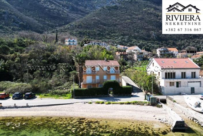 Image No.2-8 Bed House for sale