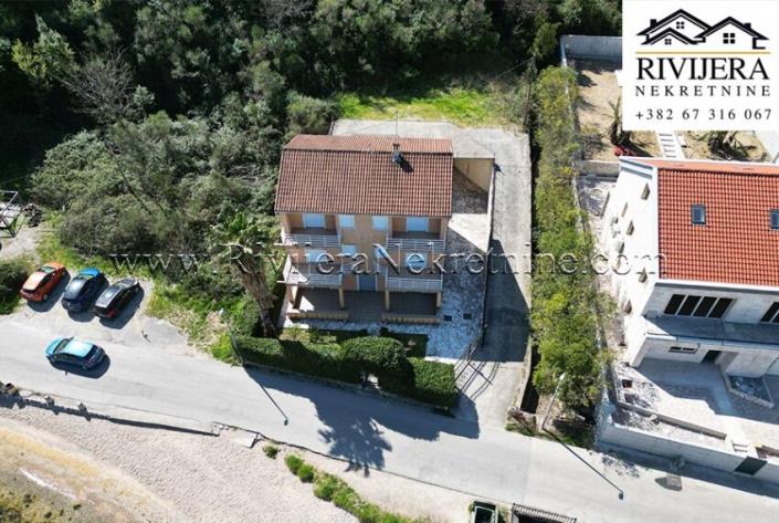 Image No.5-8 Bed House for sale