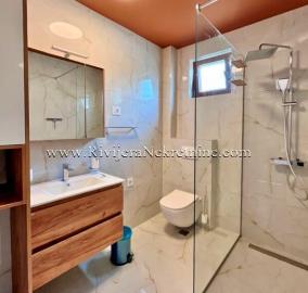 prodaja_prodaa_rivijera_Nekretnine_Ads_ad_oglasi_oglas_Tivat_boka_bay_real_estate_stan-2-600x570