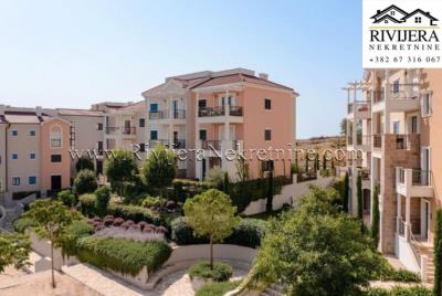 12PANO0001-Pano_prodaja_Sale_prodaza_rivijera_nekretnine_stan_apartment_Lustica_bay_-9-850x570