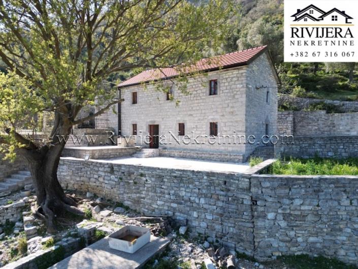 Image No.8-4 Bed House for sale