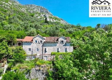 prodaja_prodaza_sale_rivijera_Nekretnine_real_Estate_Kotor_Boka_bay_house_old_-12-800x570
