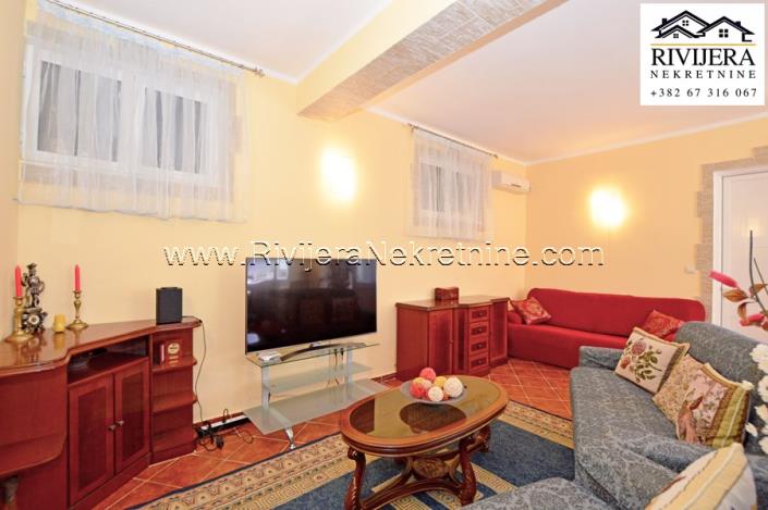 Image No.9-3 Bed House for sale