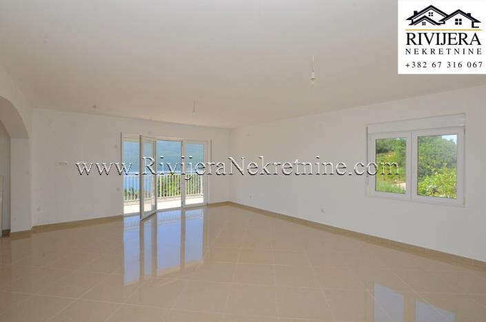 Image No.13-2 Bed House for sale