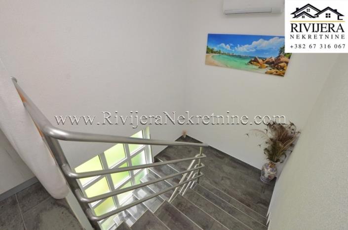 Image No.6-15 Bed Apartment for sale