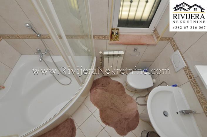 Image No.10-3 Bed House for sale