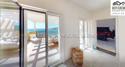 prodaja_sale_rivijera_nekretnine_Ads_oglasi_Lustica_bay_-13-850x452