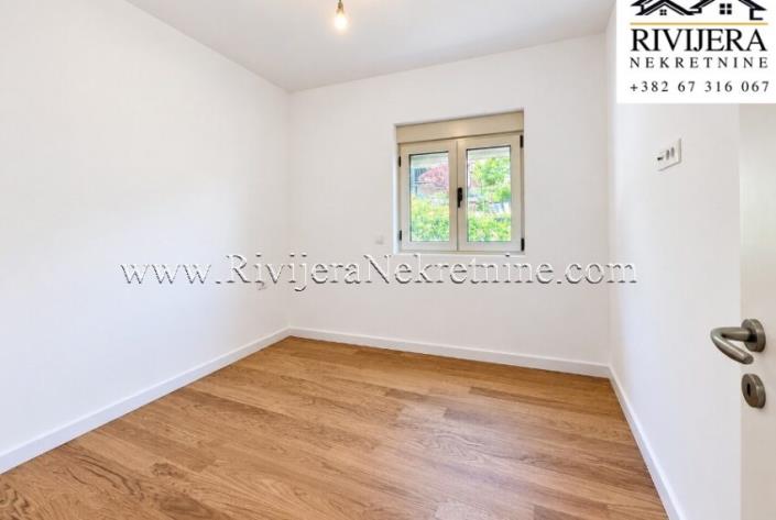 Image No.8-2 Bed Flat for sale