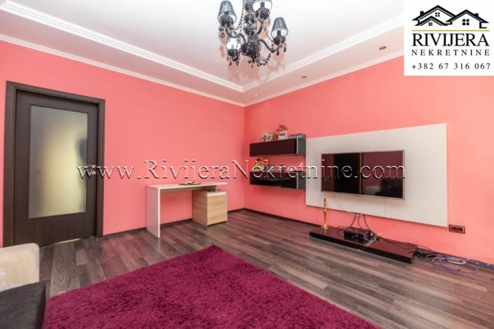 Image No.9-4 Bed House for sale