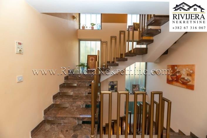 Image No.10-4 Bed House for sale