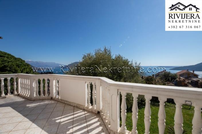 Image No.19-4 Bed House for sale