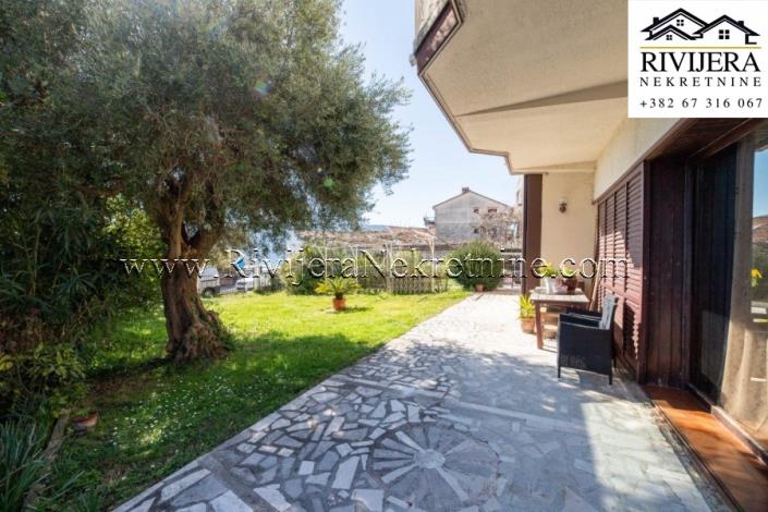 Image No.20-4 Bed House for sale