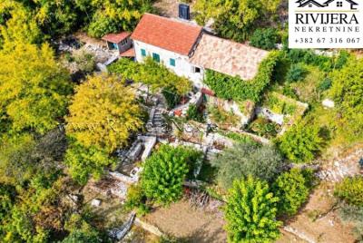 prodaja_prodaza_Sale_Rivijera_nekretnine_ad_ads_oglasi_Tivat_Boka_bay_-5-850x570