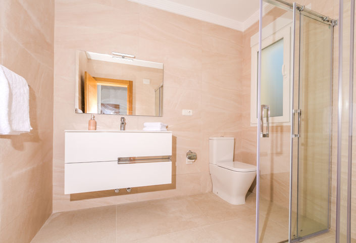 Image No.26-6 Bed Villa for sale