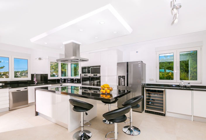 Image No.5-6 Bed Villa for sale