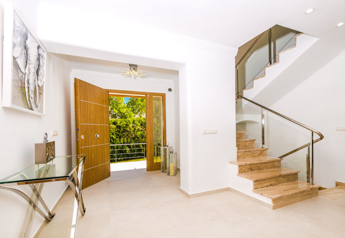 Image No.9-6 Bed Villa for sale