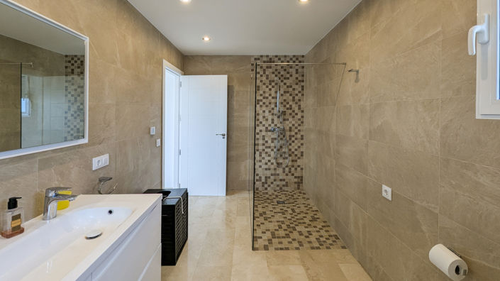 Image No.20-4 Bed Villa for sale