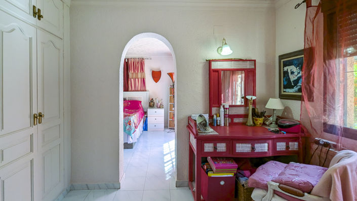 Image No.10-4 Bed Villa for sale