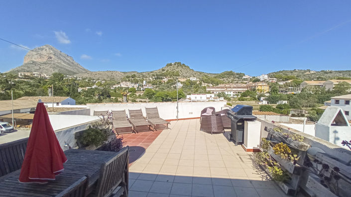 Image No.15-5 Bed Townhouse for sale