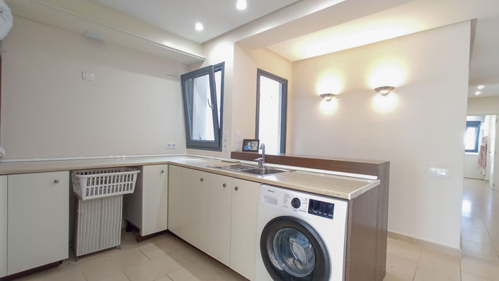 Image No.23-5 Bed Townhouse for sale