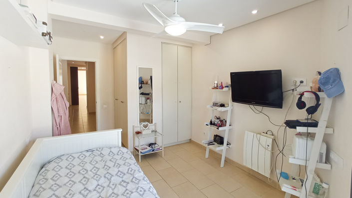 Image No.31-5 Bed Townhouse for sale