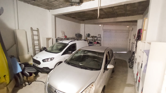 Image No.32-5 Bed Townhouse for sale