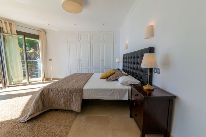 Image No.14-6 Bed Villa for sale