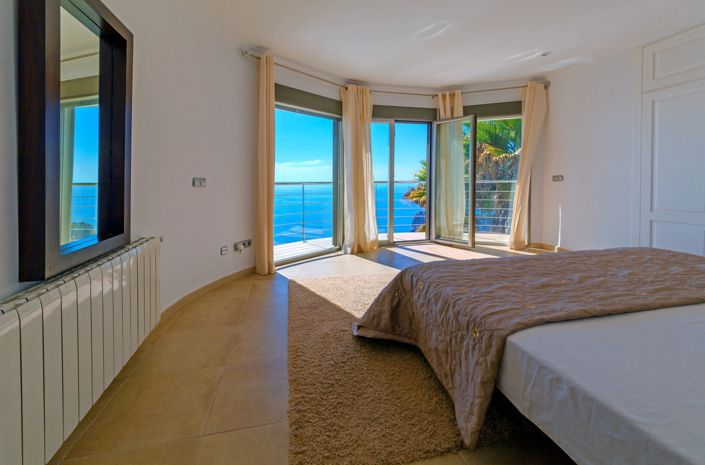 Image No.15-6 Bed Villa for sale