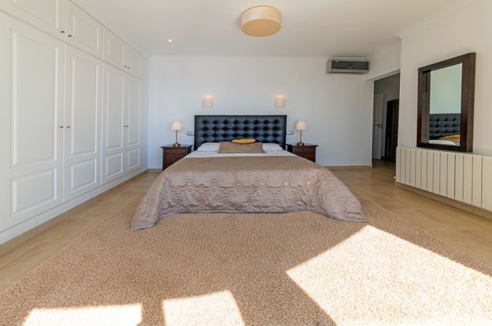 Image No.16-6 Bed Villa for sale