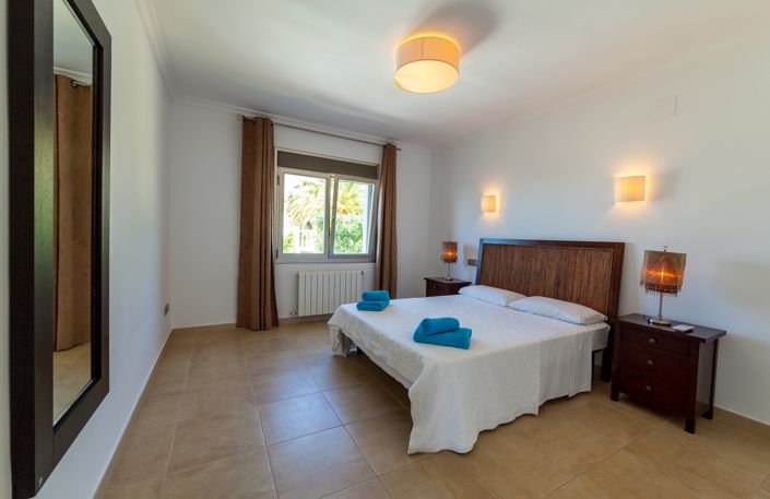 Image No.19-6 Bed Villa for sale