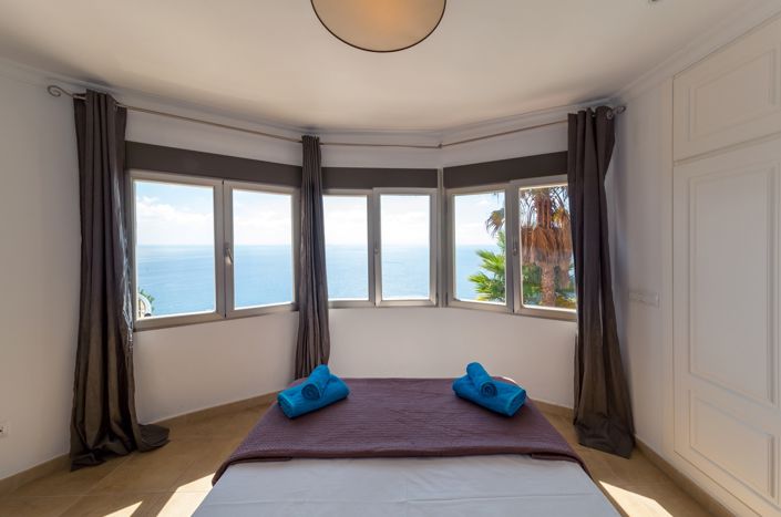 Image No.31-6 Bed Villa for sale