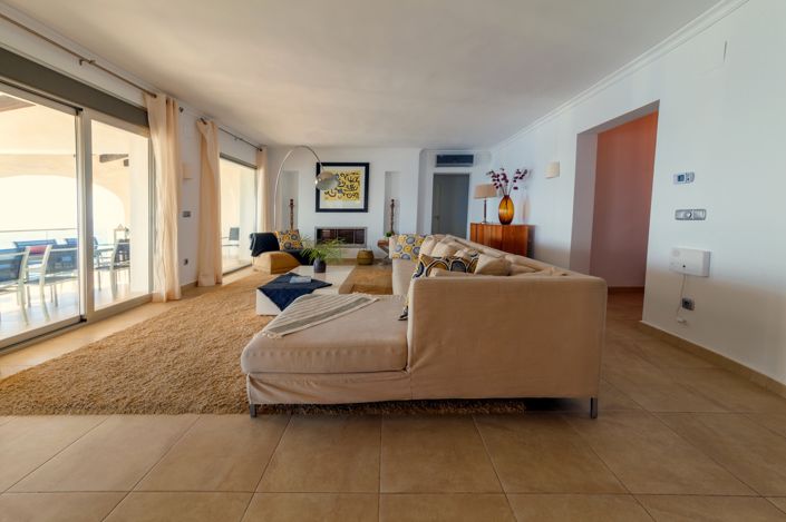 Image No.9-6 Bed Villa for sale