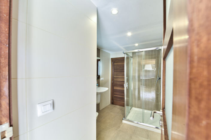 Image No.40-5 Bed Villa for sale